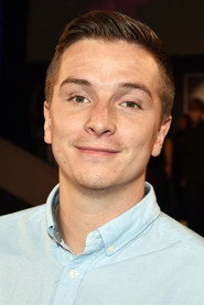 Aaron Troschke portrait