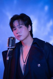 Vương Anh Tú portrait