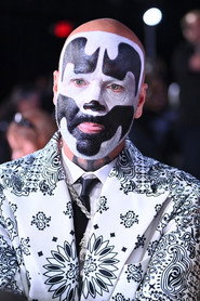 Shaggy 2 Dope