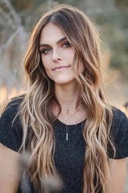 Bri Stauss