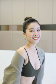 颜婕